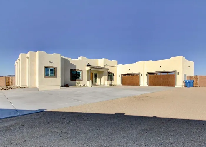 Private Pool! Oasis-like Group Getaway In Phoenix *